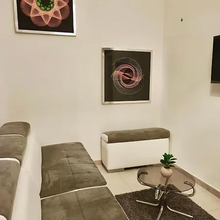 NunziaHome-3
